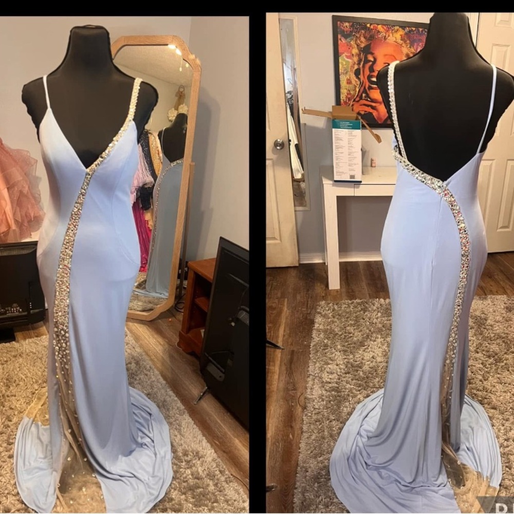 NWT JOVANI Elegant Light Blue Evening Gown with beading size 4